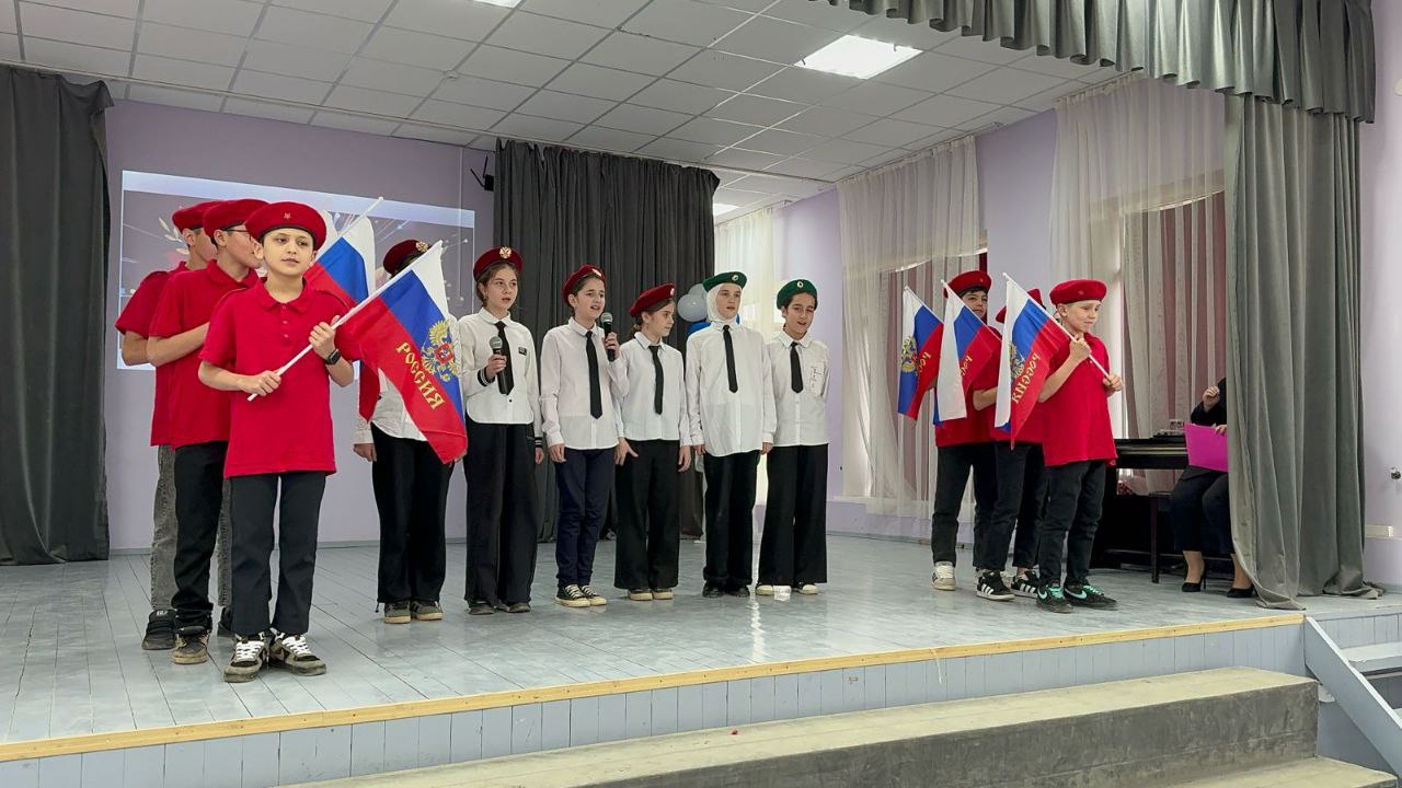 Инсценированная песня «Песня в солдатской шинели».